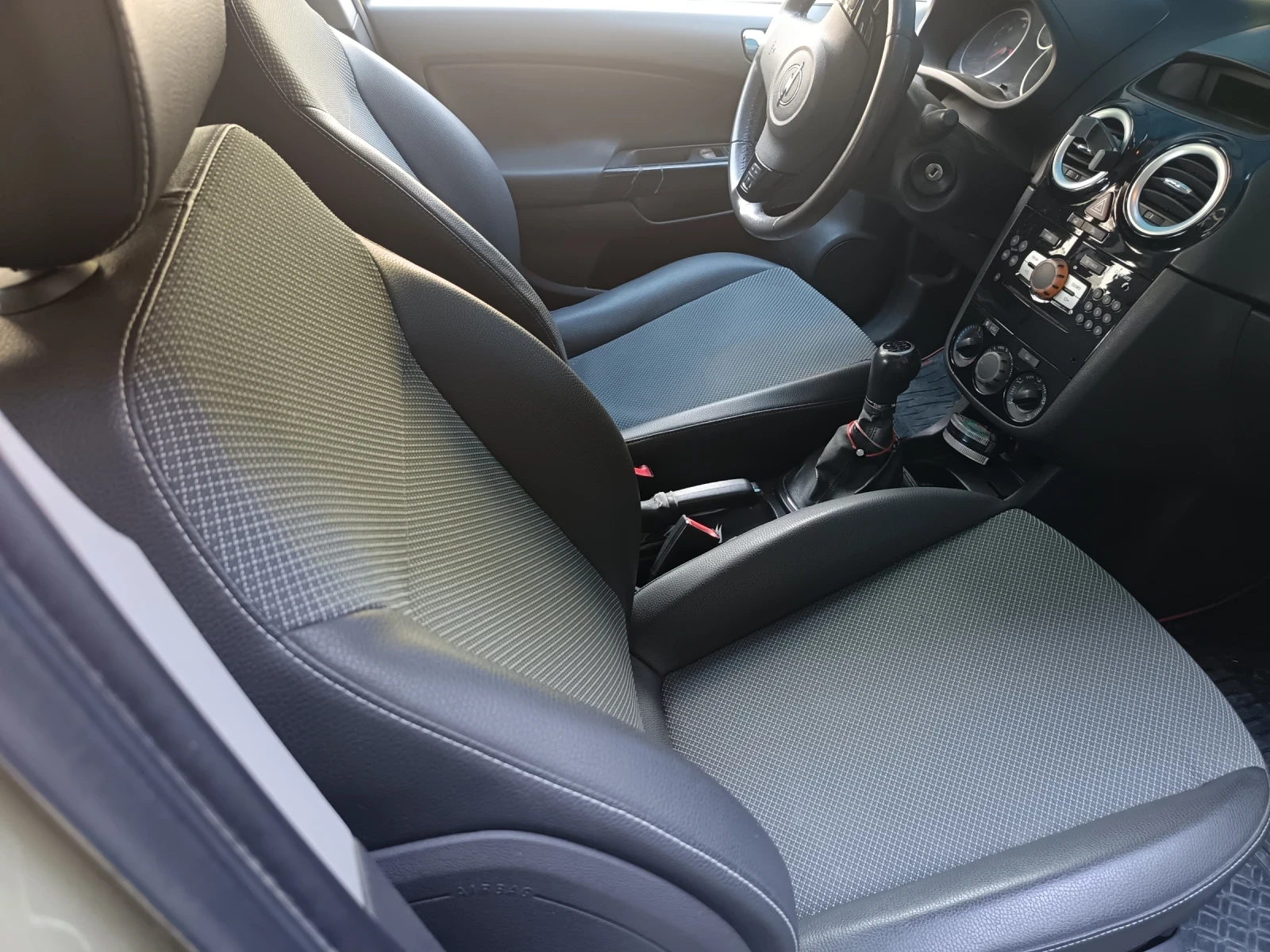 Opel Corsa, снимка 3 - Автомобили и джипове - 54492858