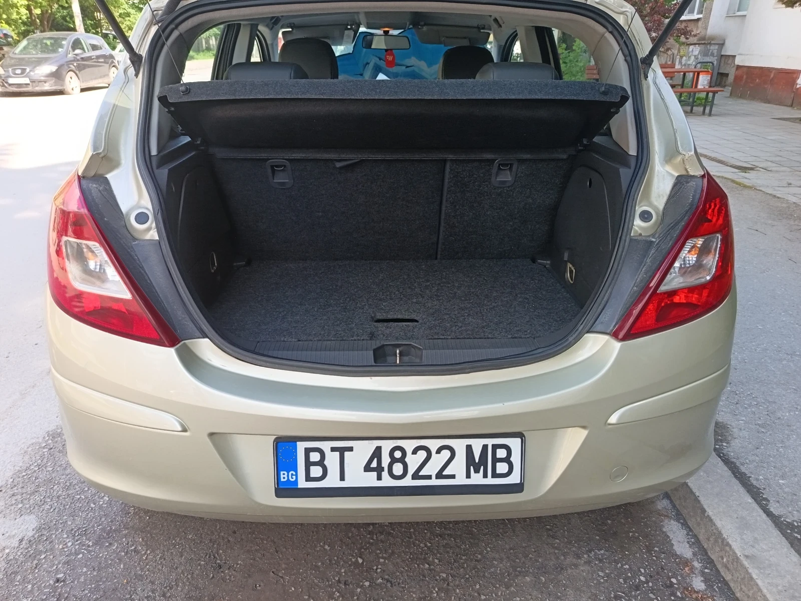 Opel Corsa, снимка 6 - Автомобили и джипове - 54492858