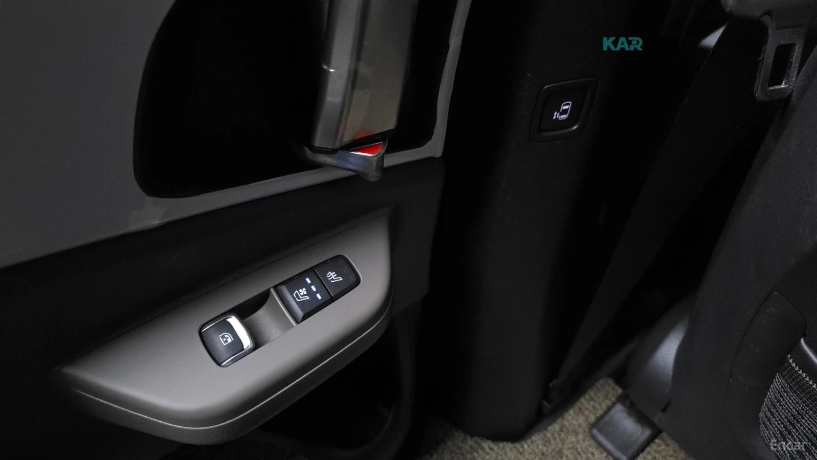 Kia Carnival * 3.5* NOBLESSE* ПОДГРЕВ* ОБДУХВАНЕ* 360* , снимка 16 - Автомобили и джипове - 54916830