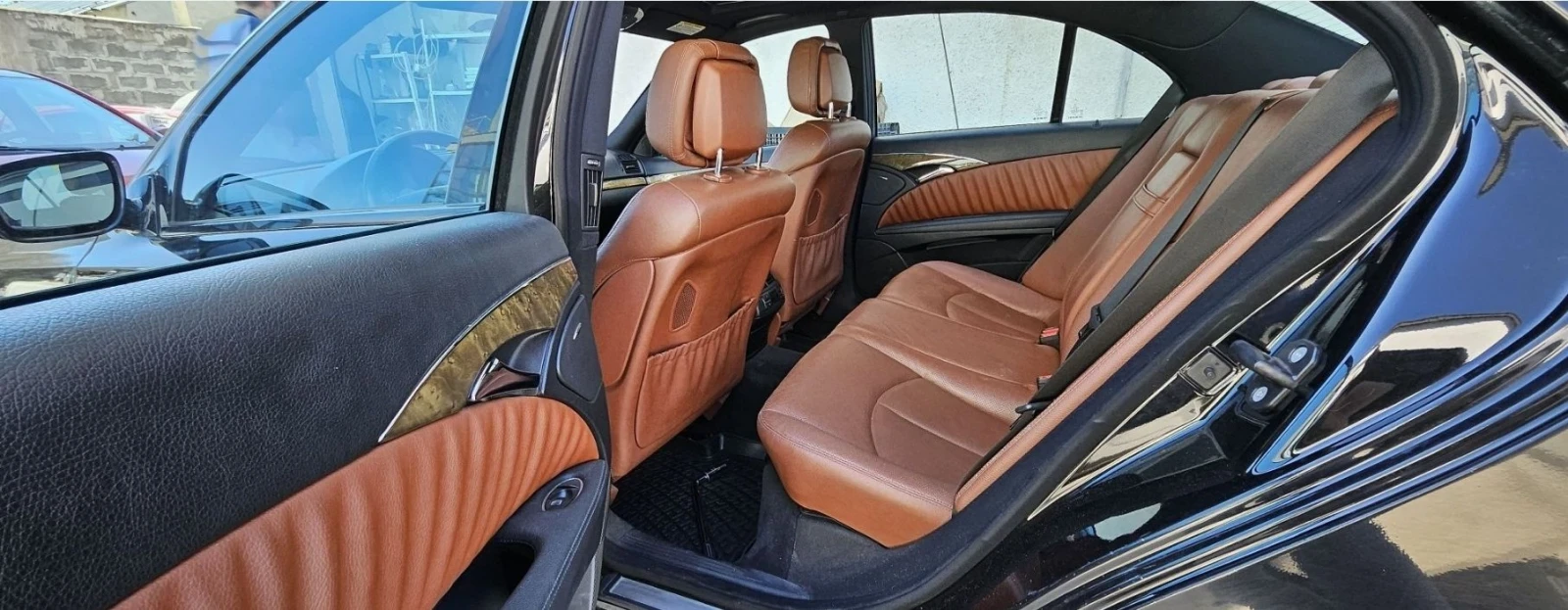 Mercedes-Benz E 280 4 Matic, снимка 2 - Автомобили и джипове - 55695047