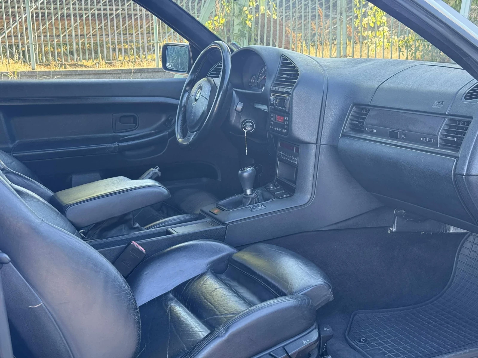 BMW 320, снимка 4 - Автомобили и джипове - 55767768