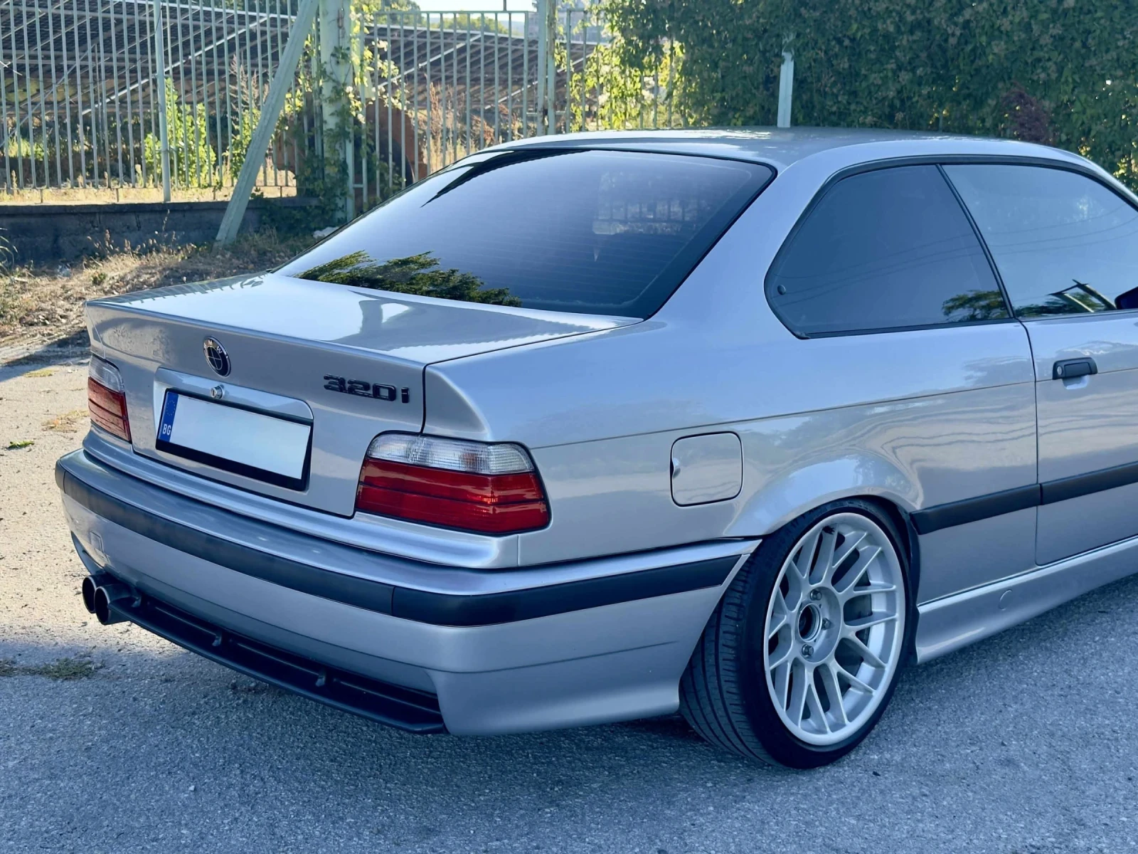 BMW 320, снимка 3 - Автомобили и джипове - 55767768