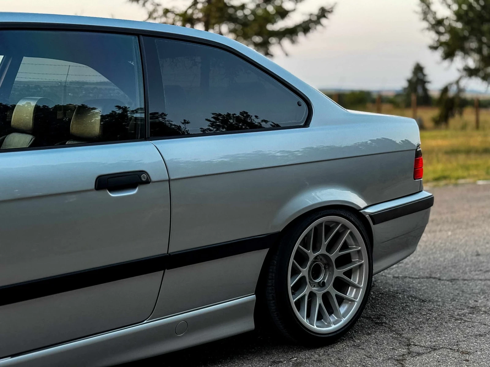 BMW 320, снимка 12 - Автомобили и джипове - 55767768