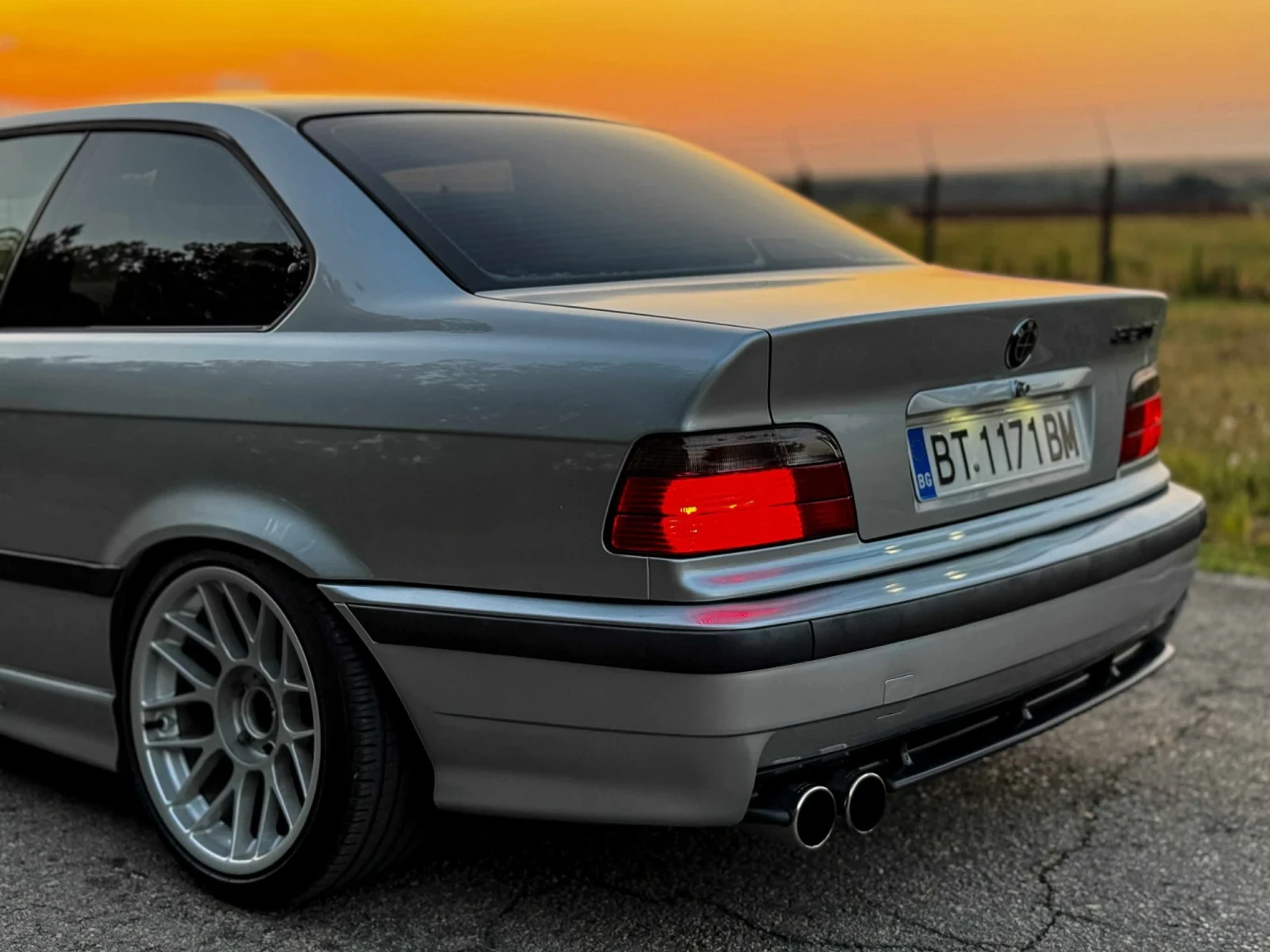 BMW 320, снимка 11 - Автомобили и джипове - 55767768