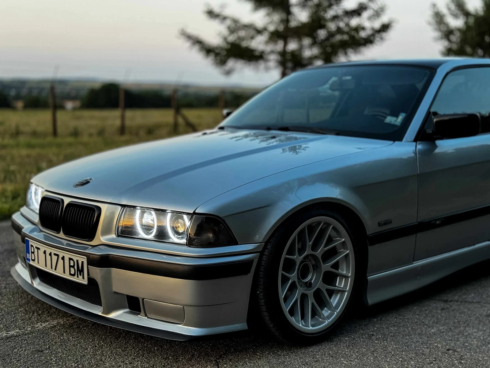 BMW 320, снимка 15 - Автомобили и джипове - 55767768
