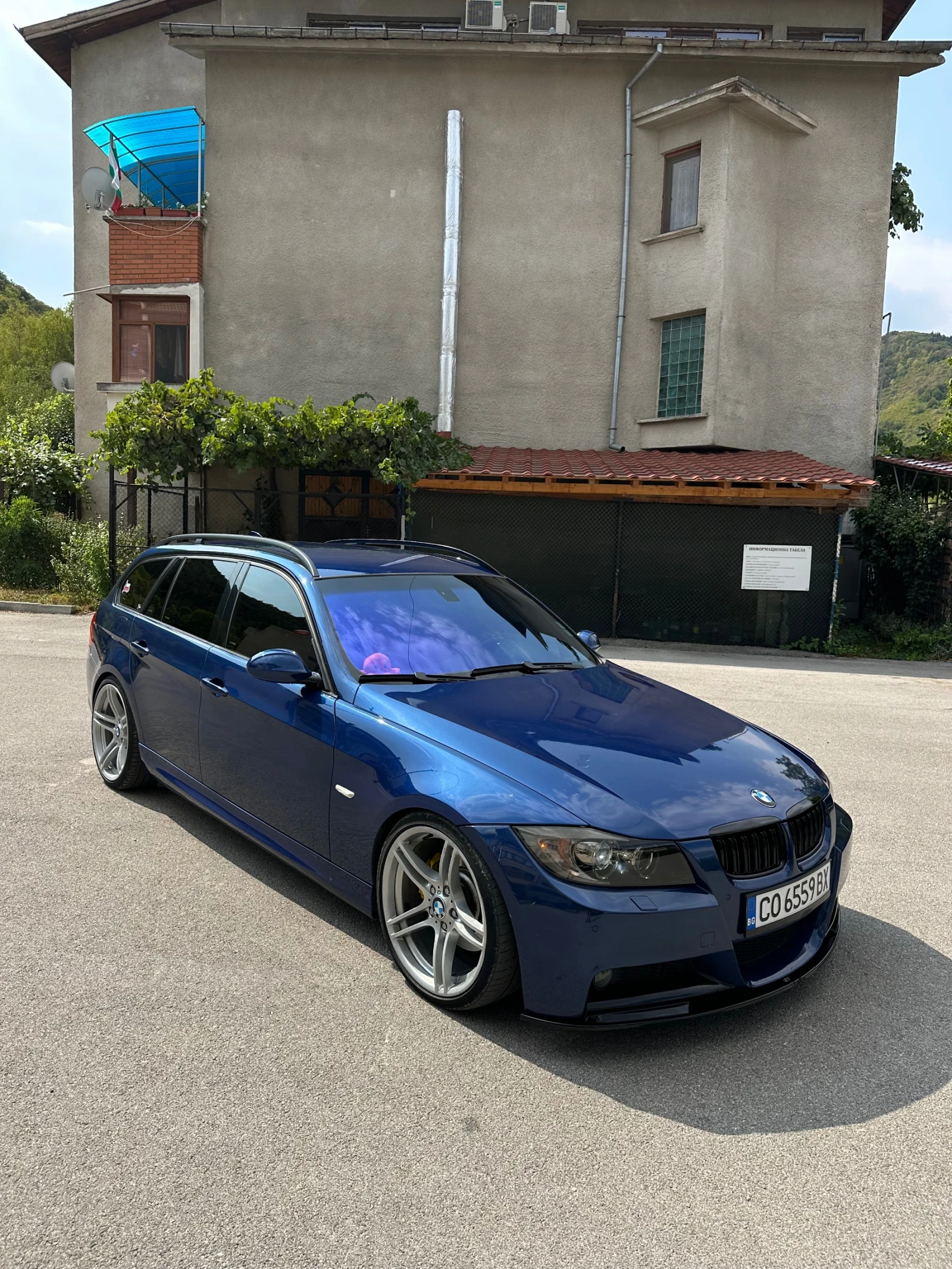 BMW 330, снимка 3 - Автомобили и джипове - 55967926