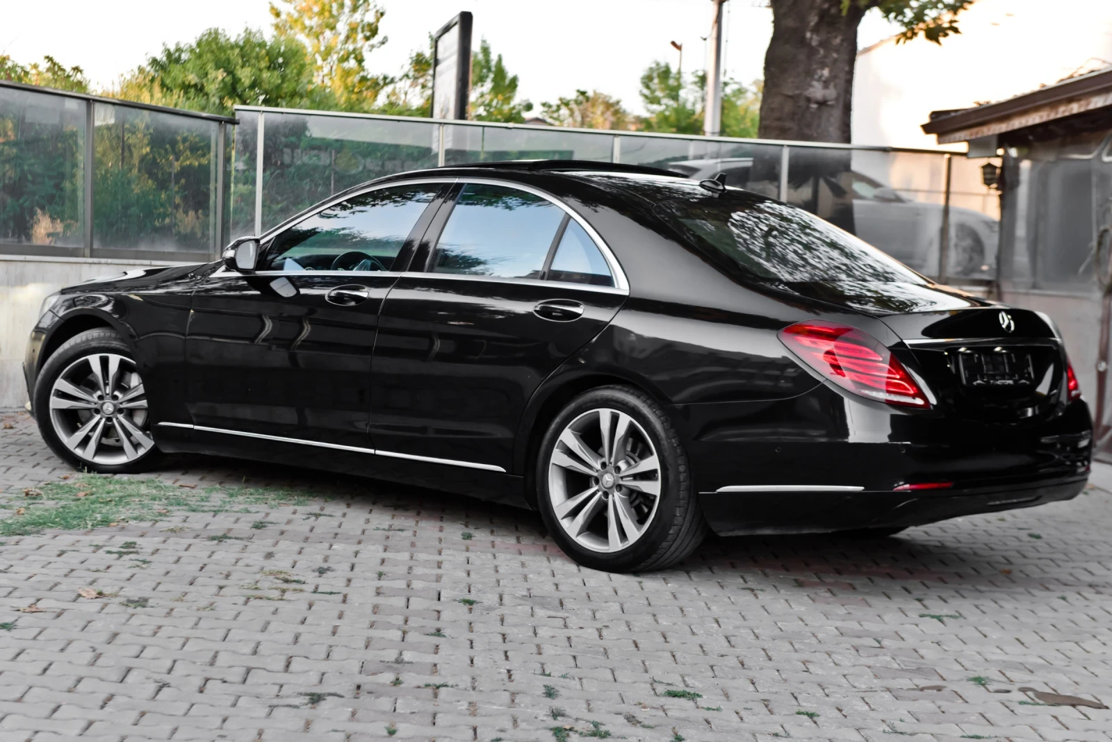 Mercedes-Benz S 350 AMG/7G/4M/360/PANO/FULL, снимка 5 - Автомобили и джипове - 55989395