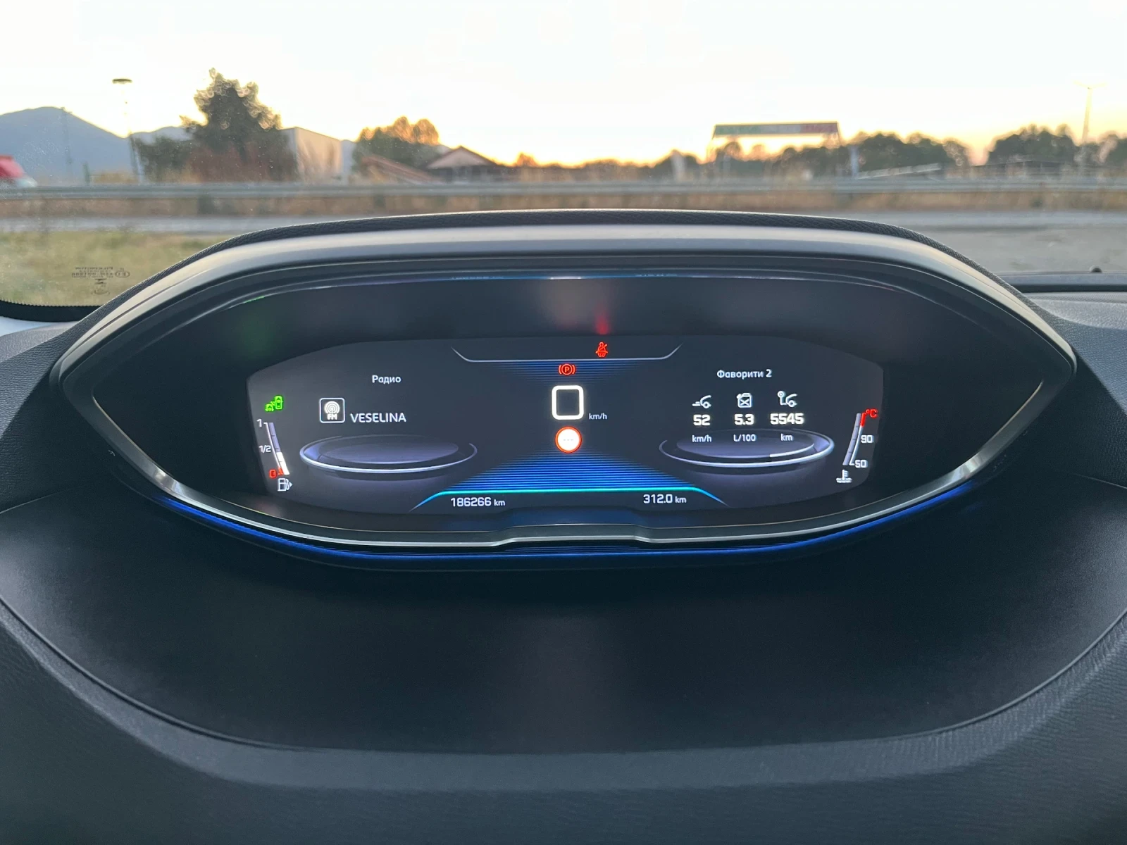 Peugeot 5008 1.6HDI-120-7места-КАМЕРА-ИТАЛИЯ, снимка 15 - Автомобили и джипове - 55996880