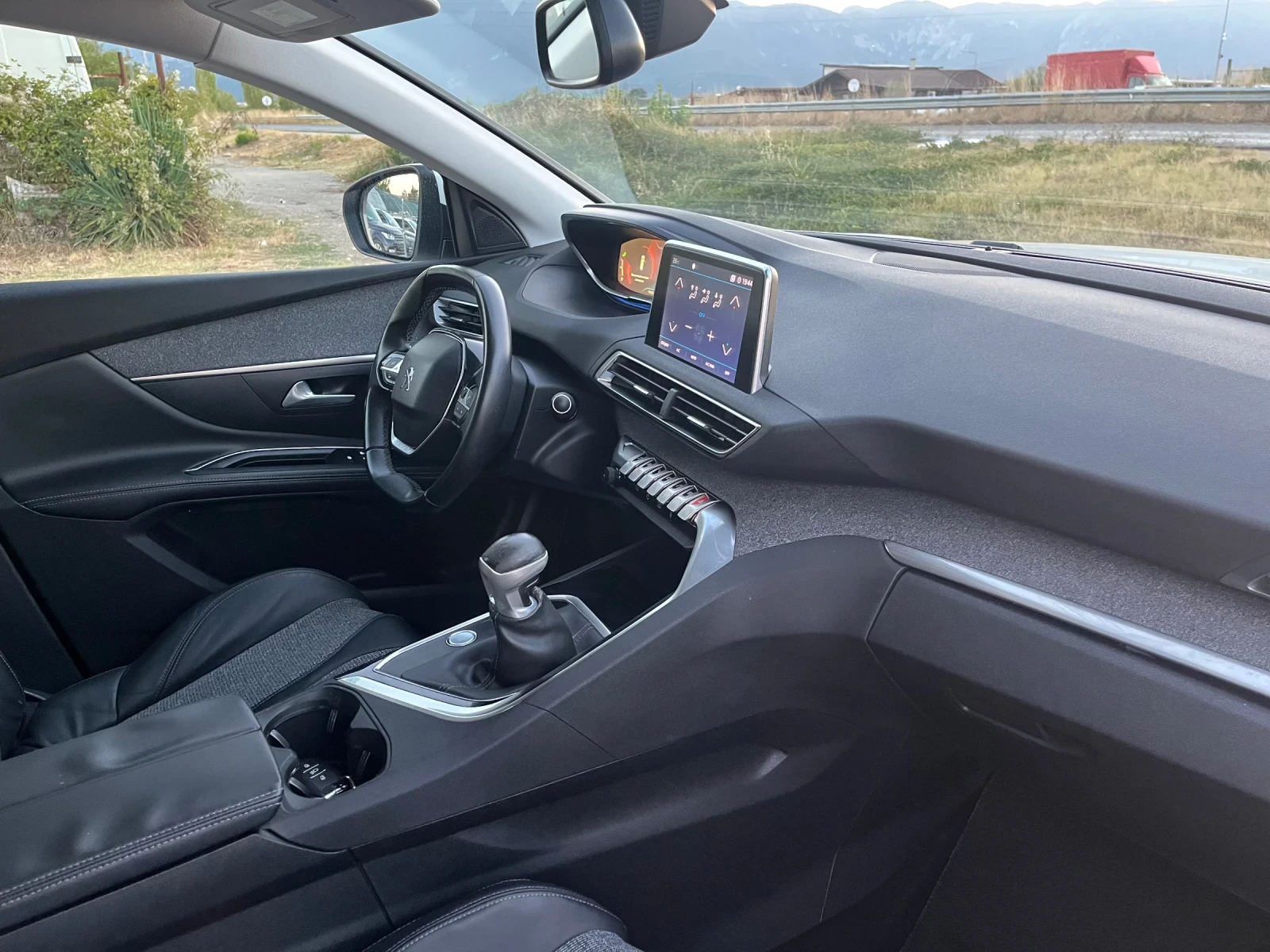 Peugeot 5008 1.6HDI-120-7места-КАМЕРА-ИТАЛИЯ, снимка 5 - Автомобили и джипове - 55996880