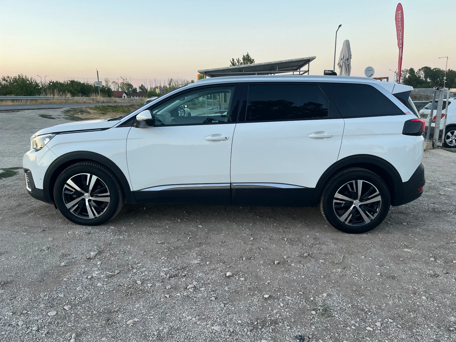 Peugeot 5008 1.6HDI-120-7места-КАМЕРА-ИТАЛИЯ, снимка 12 - Автомобили и джипове - 55996880