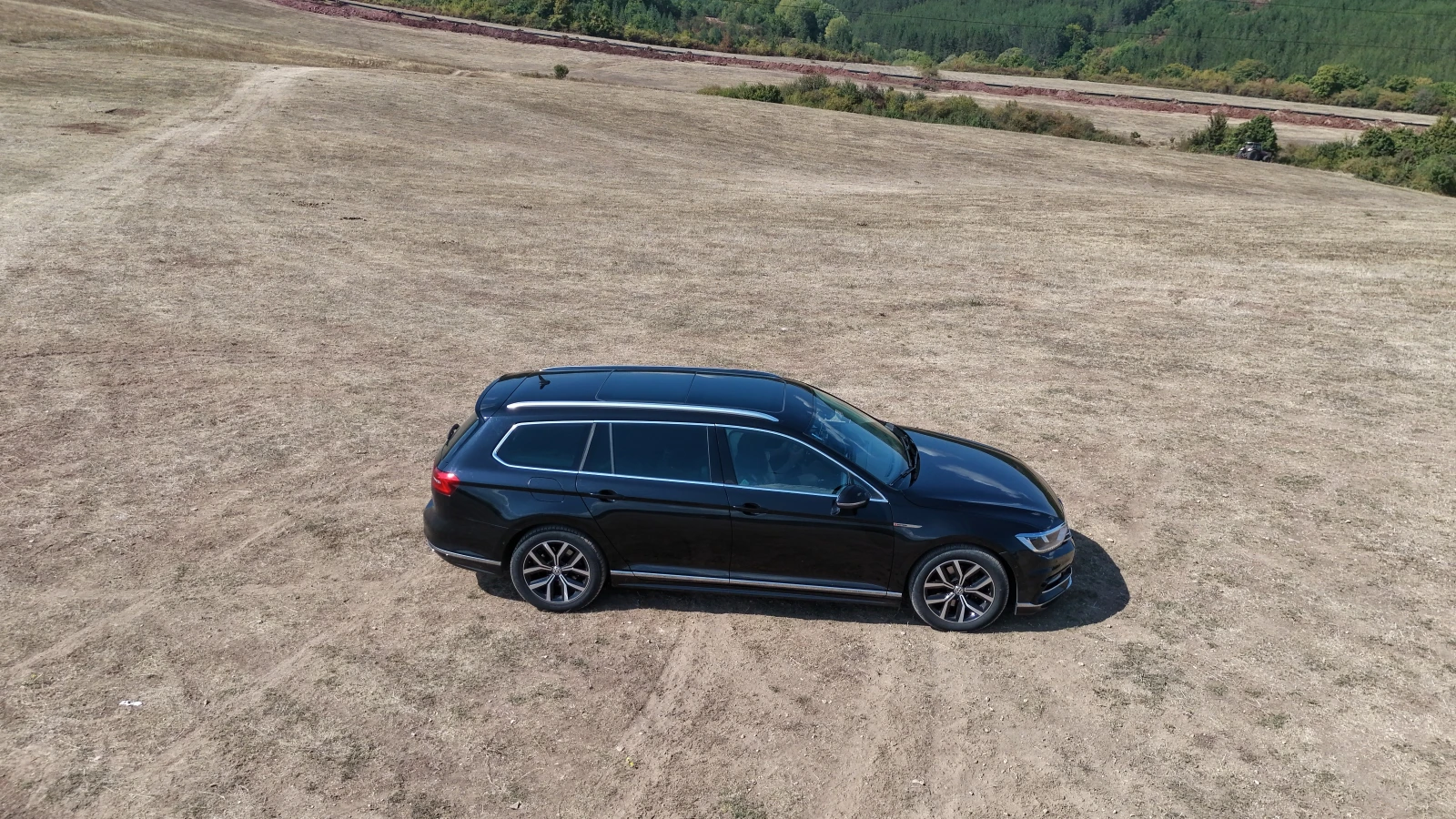 VW Passat R-Line  DIGITAL   190Кс 4х4, снимка 5 - Автомобили и джипове - 56156407