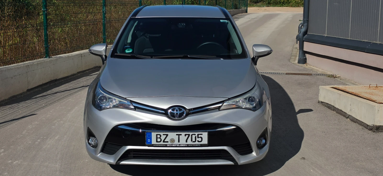 Toyota Avensis 1.8 * 86.000км* като нова, снимка 13 - Автомобили и джипове - 56297674