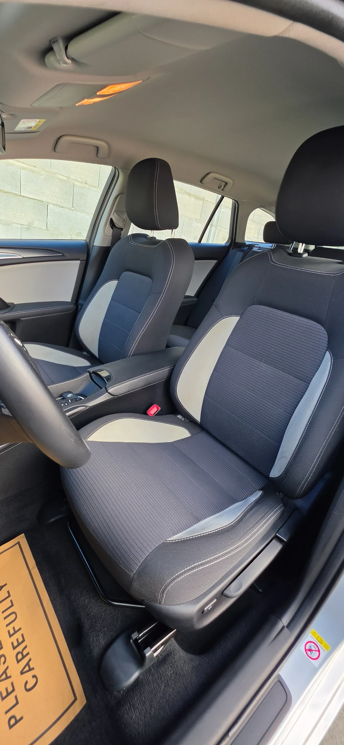 Toyota Avensis 1.8 * 86.000км* като нова, снимка 12 - Автомобили и джипове - 56297674