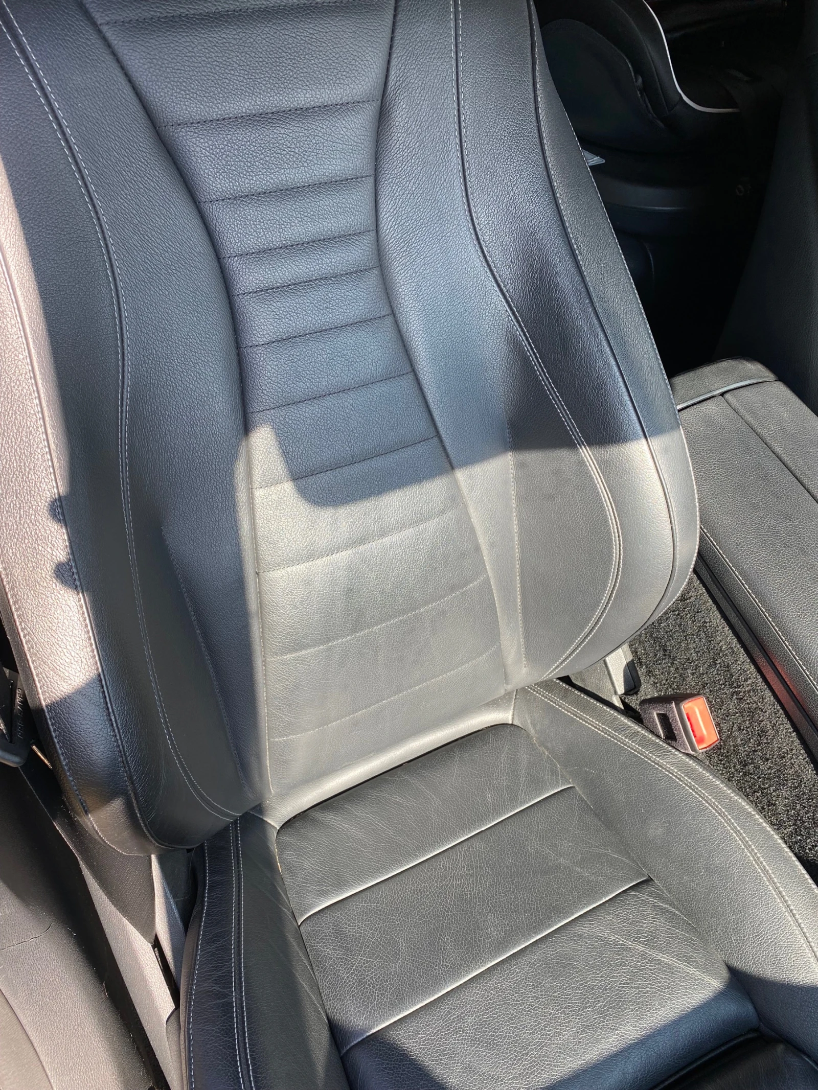 Mercedes-Benz E 200, снимка 11 - Автомобили и джипове - 56352319