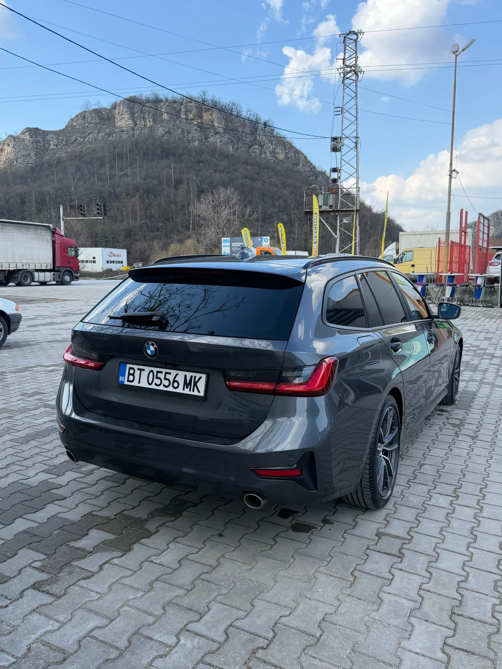 BMW 318 318 d G21 , снимка 3 - Автомобили и джипове - 56377518