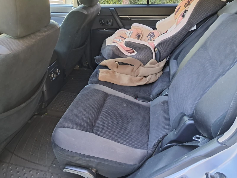 Mitsubishi Pajero 3.2 DI-DC--167000км.ПЪЛНА СЕРВИЗНА ИСТОРИЯ, снимка 12 - Автомобили и джипове - 51631681
