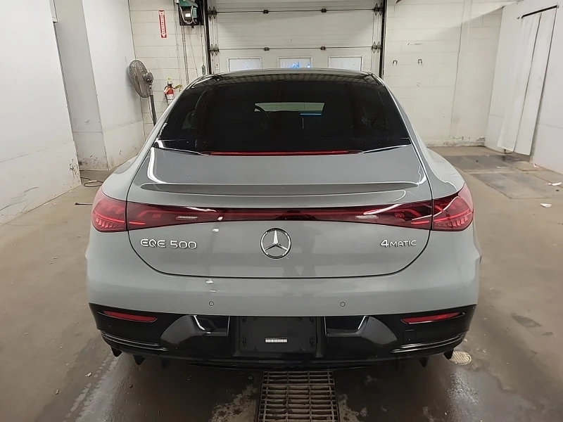 Mercedes-Benz EQE CARFAX| HEADUP| BURMESTER| PARK ASSIST, снимка 4 - Автомобили и джипове - 53339266