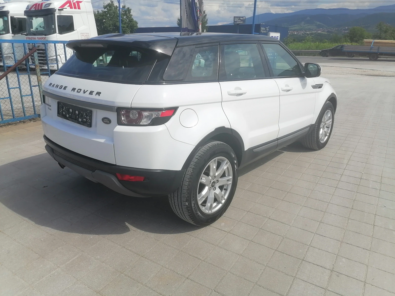 Land Rover Range Rover Evoque 2.2d+ 150кс+ 4х4+ Камера+ Панорама+ Навигация+ Xen - изображение 6