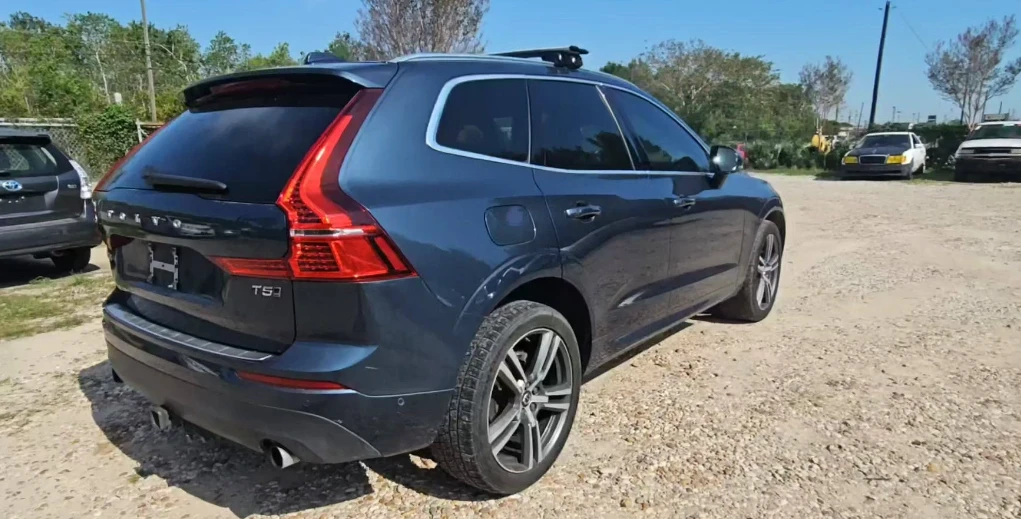 Volvo XC60 T5 MOMENTUM AWD - изображение 3