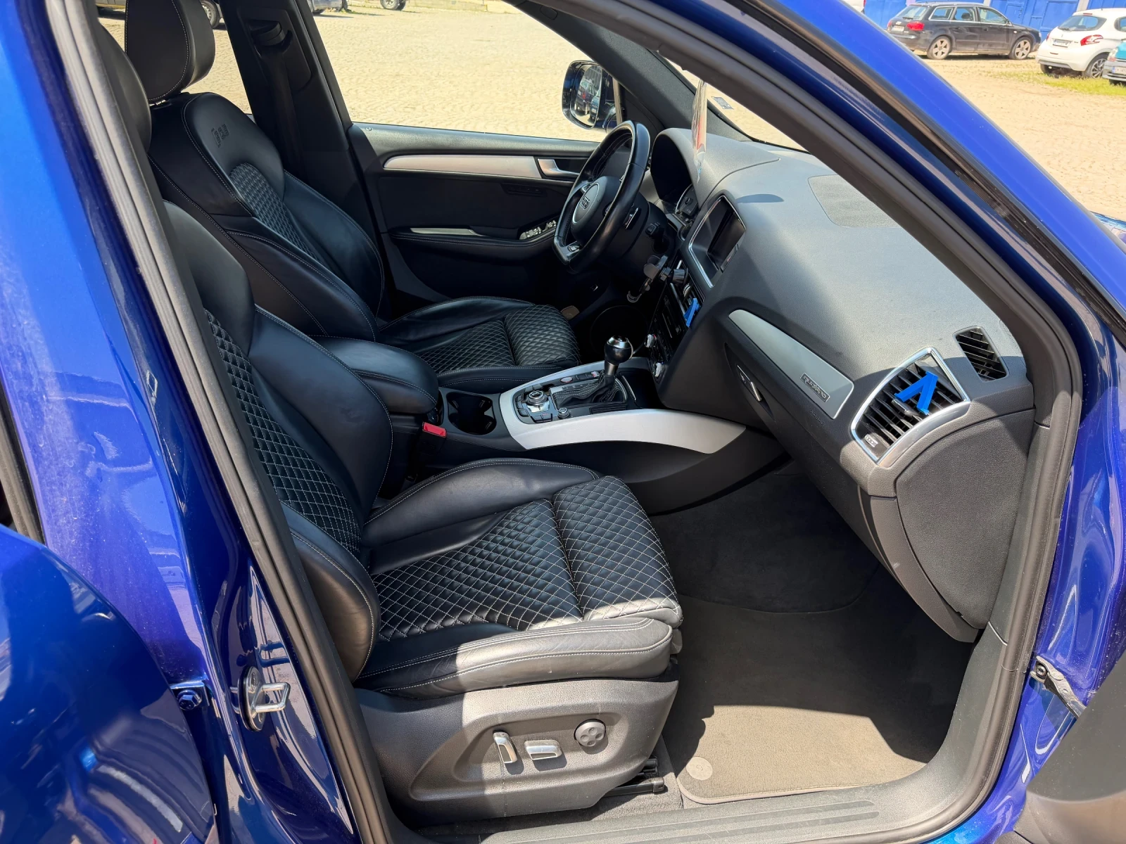 Audi SQ5, снимка 11 - Автомобили и джипове - 53328804