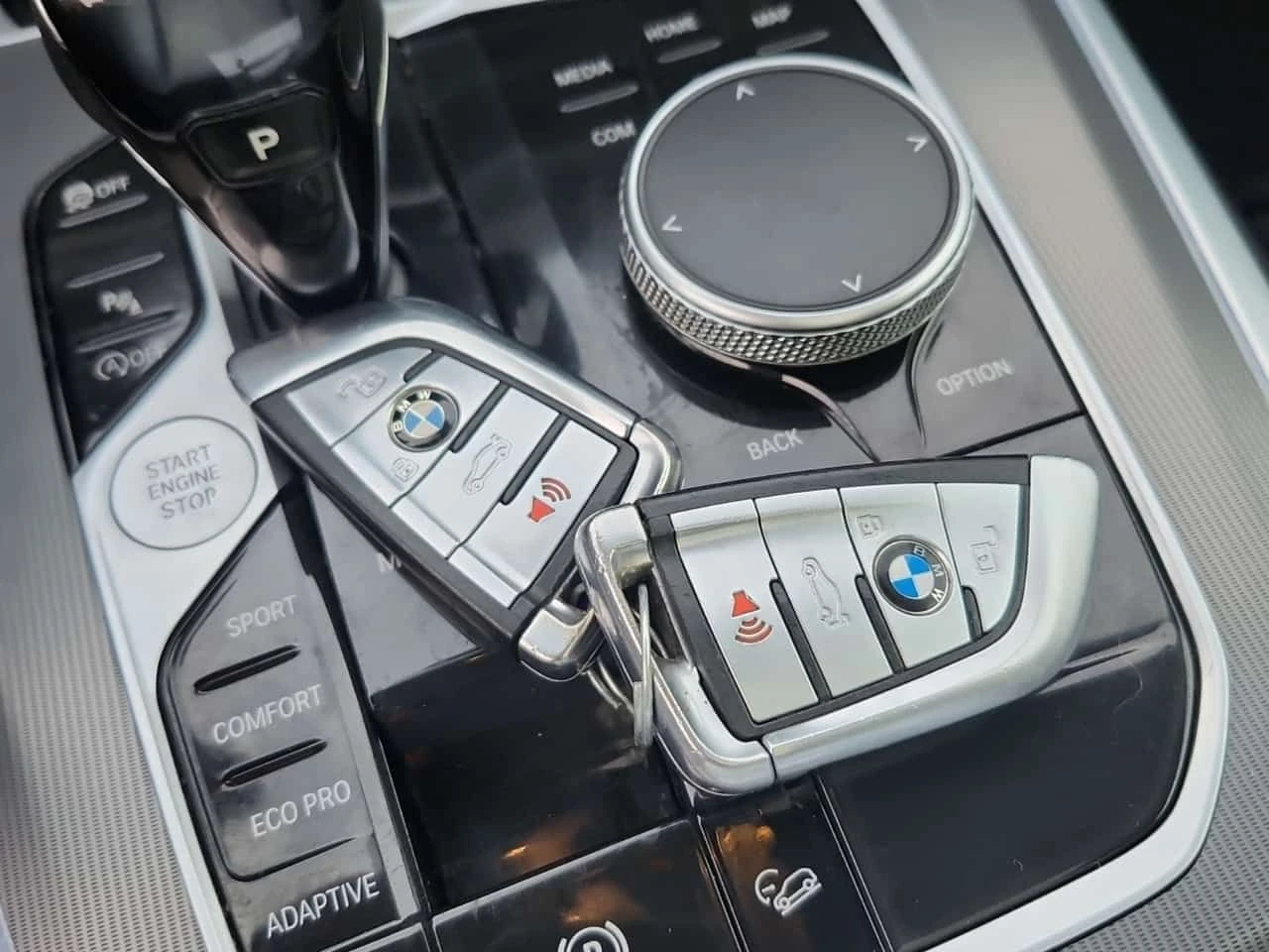 BMW X5 xDrive40i | PANO | HUD | SOFT CLOSE | KEYLESS | , снимка 8 - Автомобили и джипове - 53820354