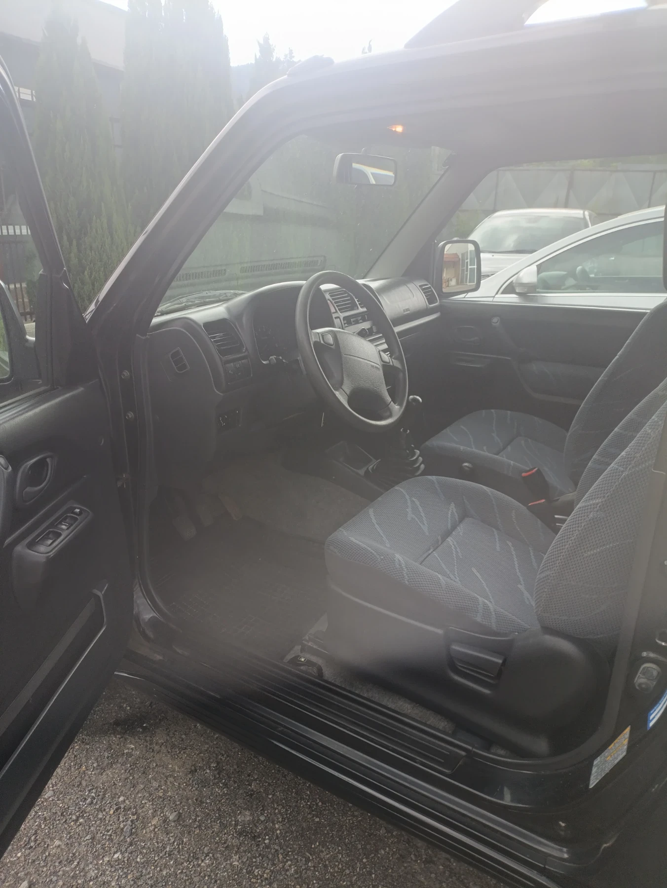 Suzuki Jimny 1.3ie, снимка 14 - Автомобили и джипове - 54729892