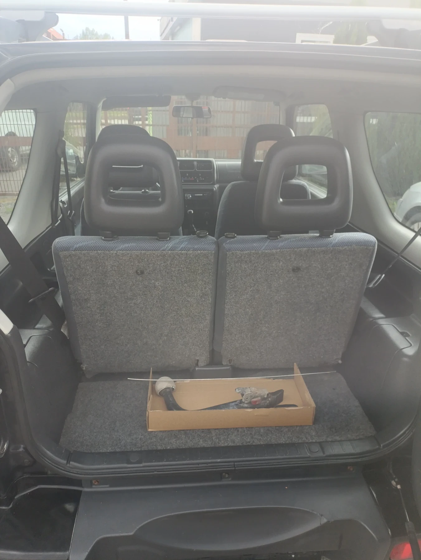 Suzuki Jimny 1.3ie, снимка 13 - Автомобили и джипове - 54729892