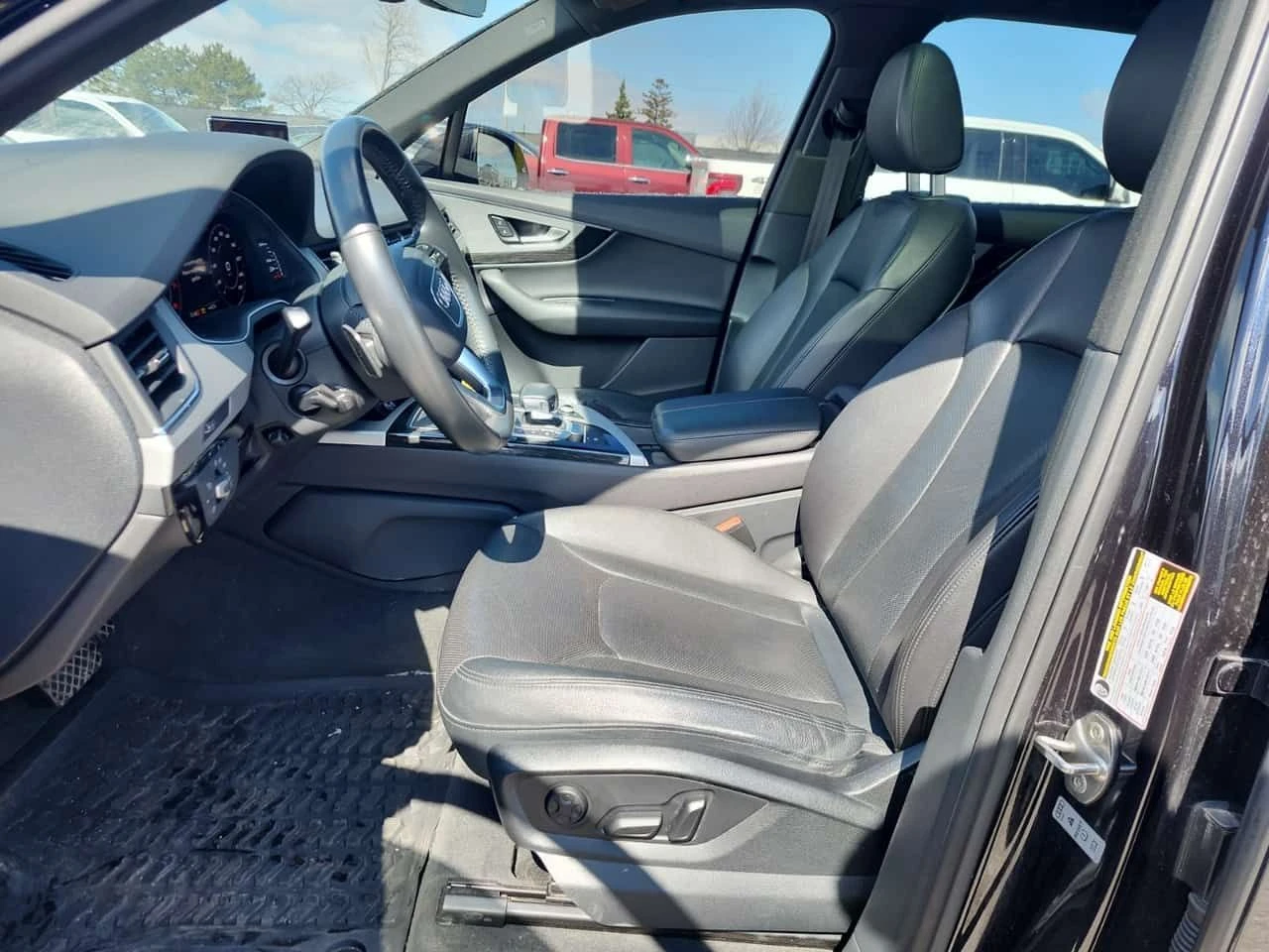Audi Q7 * PROGRESSIV * CARFAX * ОБДУХВАНЕ * ПАНОРАМА * , снимка 8 - Автомобили и джипове - 54759669