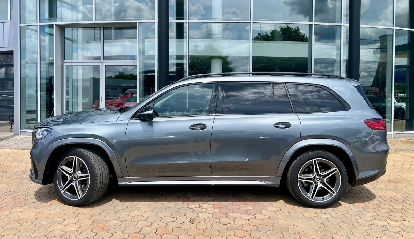 Mercedes-Benz GLS 350 d 4Matic AMG-Line, снимка 2 - Автомобили и джипове - 55446988