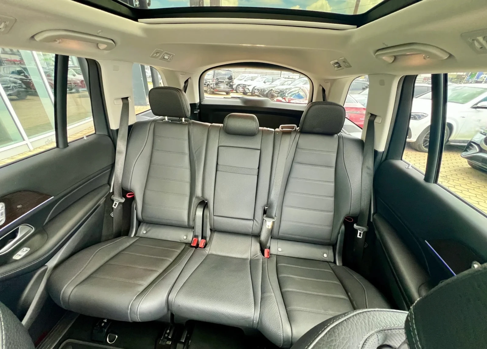 Mercedes-Benz GLS 350 d 4Matic AMG-Line, снимка 6 - Автомобили и джипове - 55446988