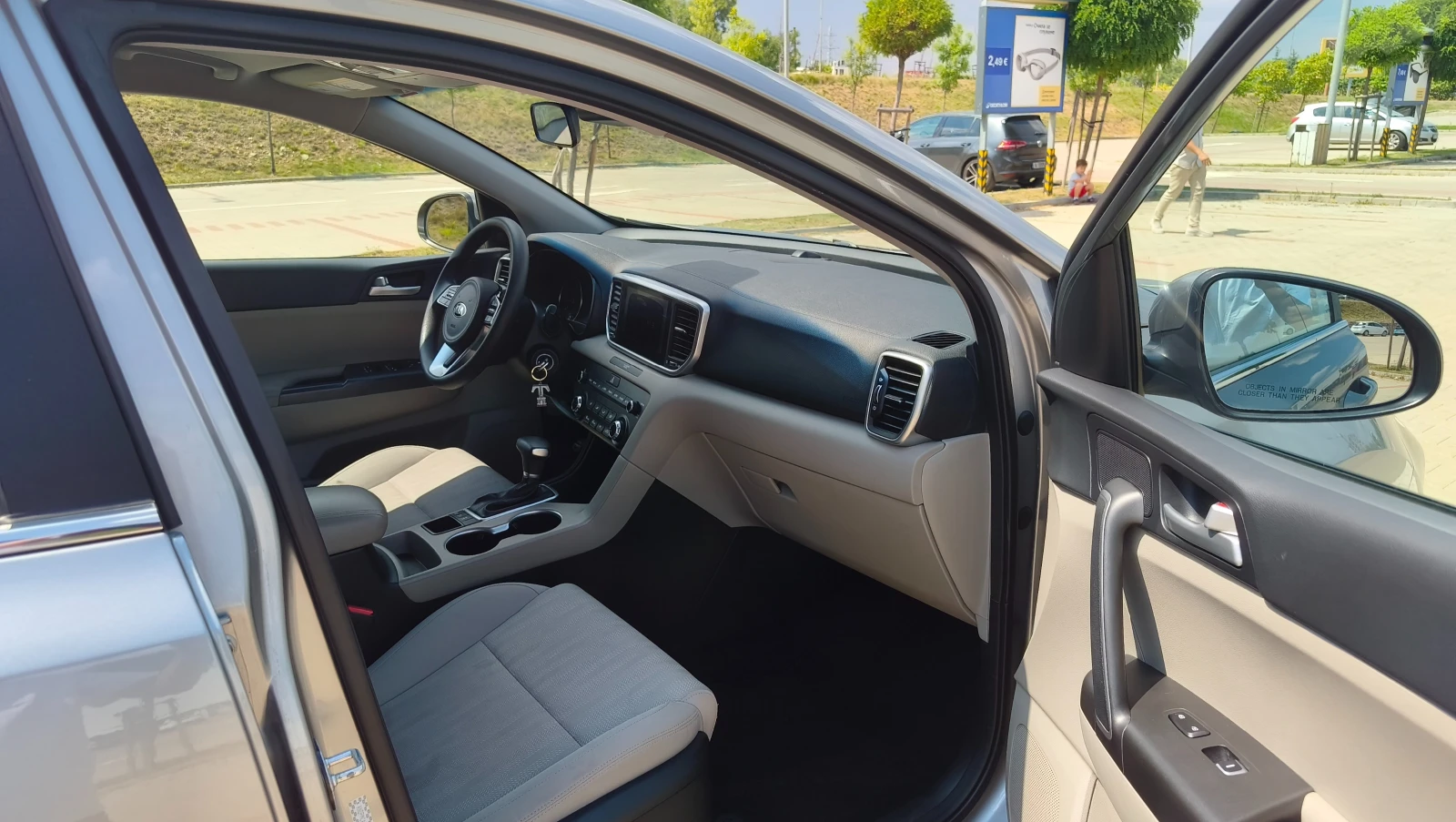 Kia Sportage, снимка 12 - Автомобили и джипове - 55645707