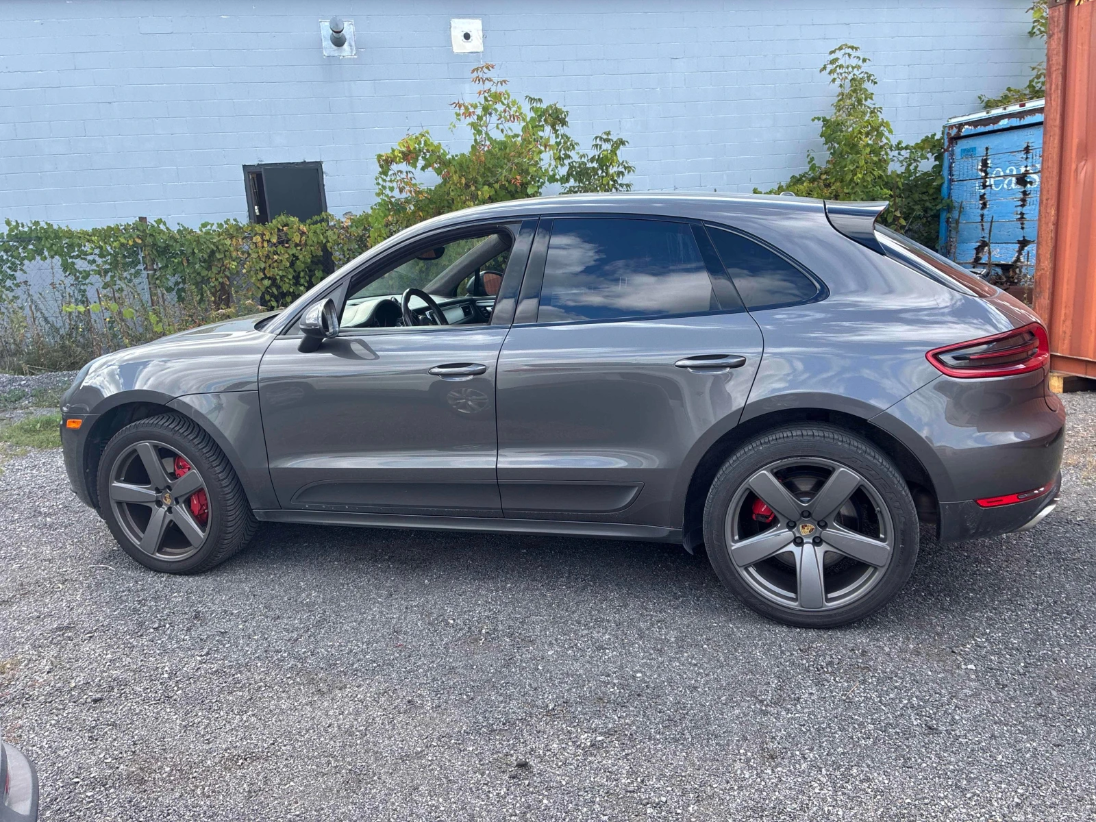 Porsche Macan  Turbo / CARFAX / АВТОКРЕДИТ , снимка 2 - Автомобили и джипове - 56098603