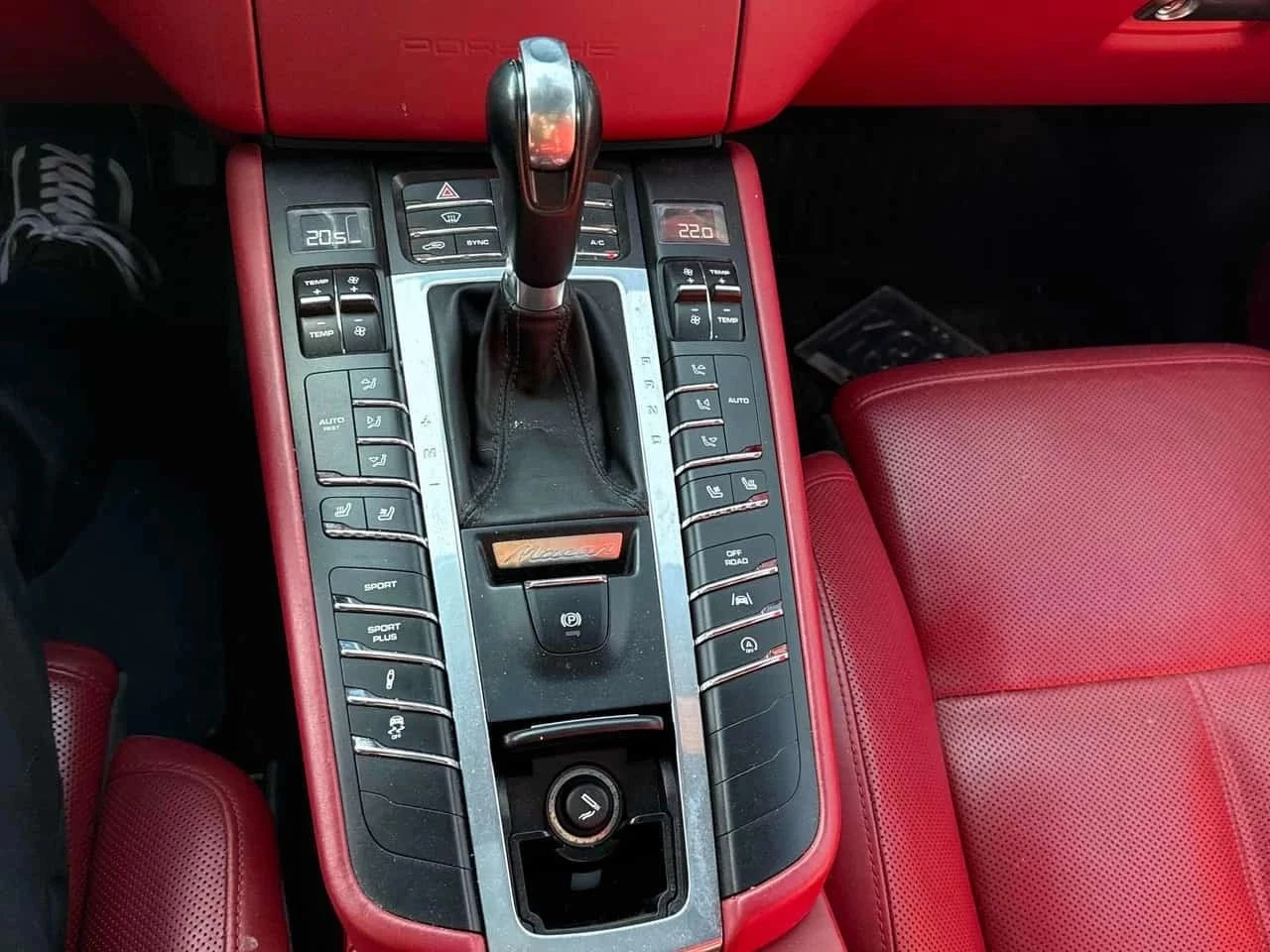 Porsche Macan, снимка 14 - Автомобили и джипове - 56728817