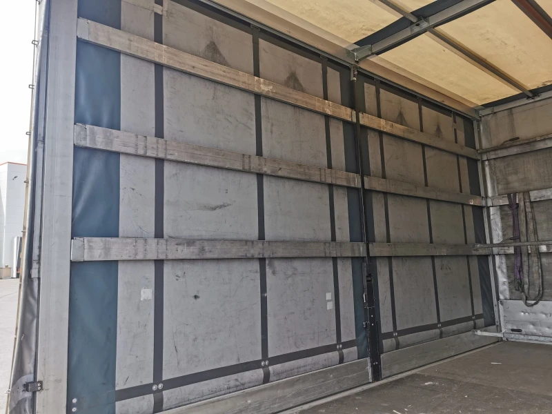 Renault Master, снимка 13 - Бусове и автобуси - 49662827