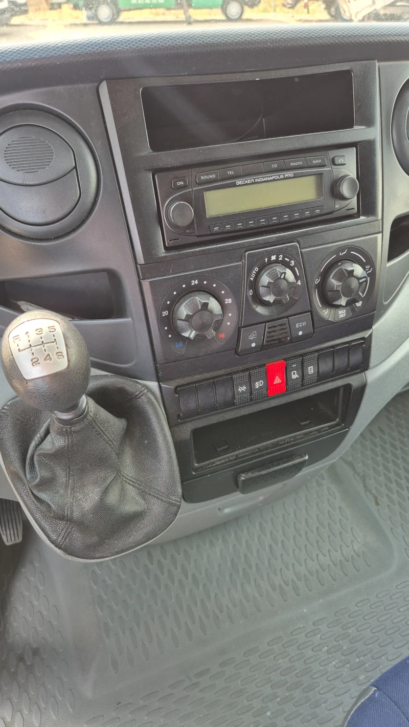 Iveco Daily 35s18* ХЛАДИЛЕН* ТОК* БОРД* КЛИМАТИК* ШВЕЙЦАРИЯ* , снимка 8 - Бусове и автобуси - 50913251