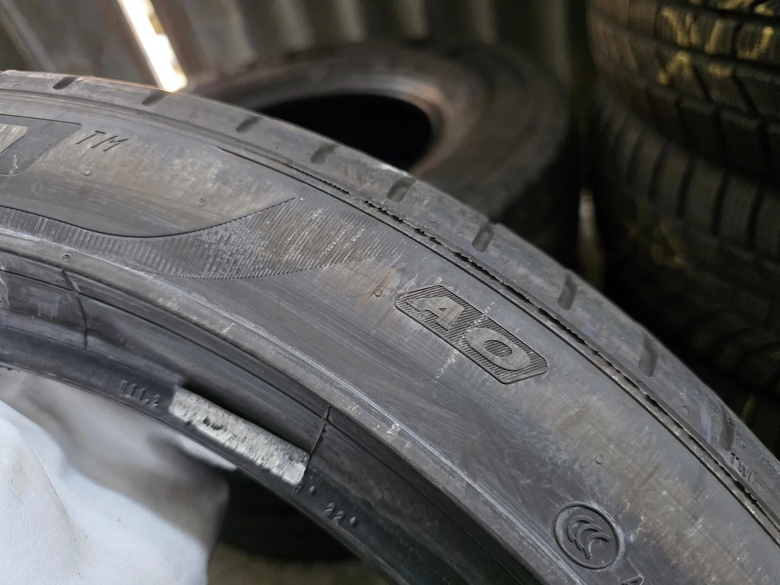 Гуми Летни 265/40R20, снимка 8 - Гуми и джанти - 56735461