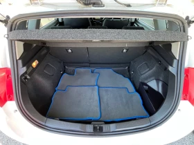 Toyota Auris Hybrid / Сервизирана до последно в TOYOTA, снимка 13