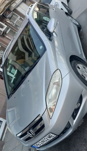 Обява за продажба на Honda Fr-v Газ Brc Опслужена Бартер на 8500лв ~5 999 лв. - изображение 1