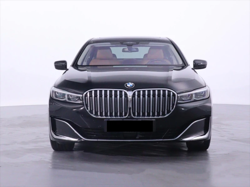 BMW 740 740D * xDRIVE * LED, снимка 3 - Автомобили и джипове - 47072043