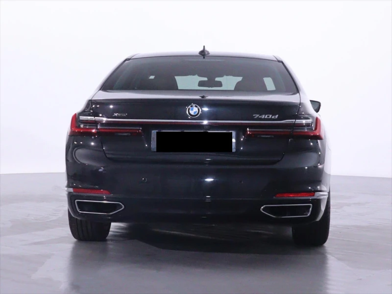 BMW 740 740D * xDRIVE * LED, снимка 5 - Автомобили и джипове - 47072043