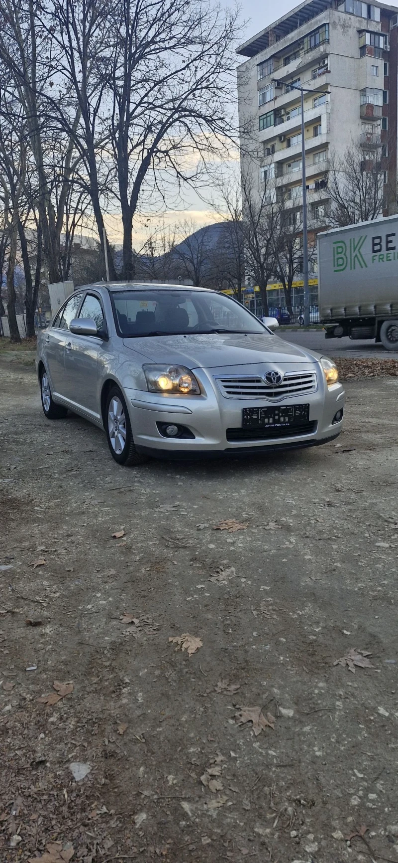 Toyota Avensis 1.8 бензин 129к.с. , снимка 2 - Автомобили и джипове - 48687910