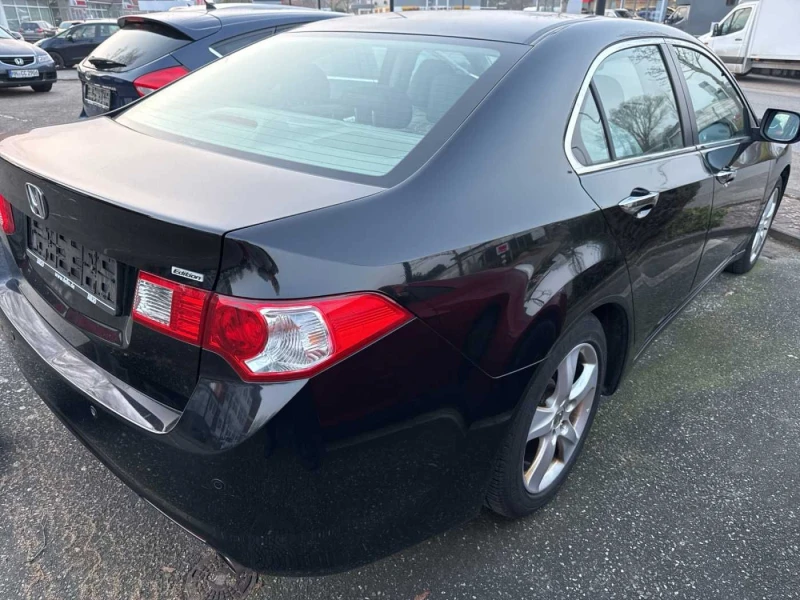 Honda Accord Executive 2.4 Автоматик  , снимка 5 - Автомобили и джипове - 49269073