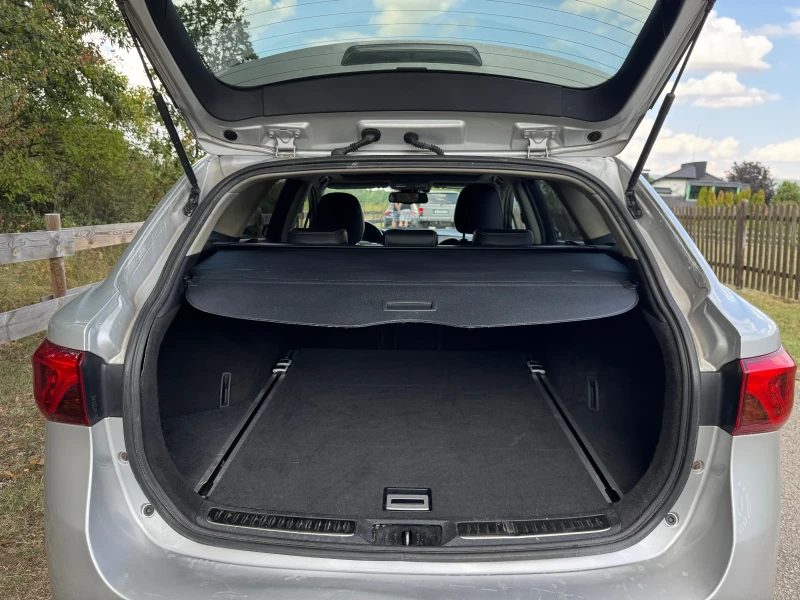 Toyota Avensis 1.8vvti, снимка 13 - Автомобили и джипове - 53068607