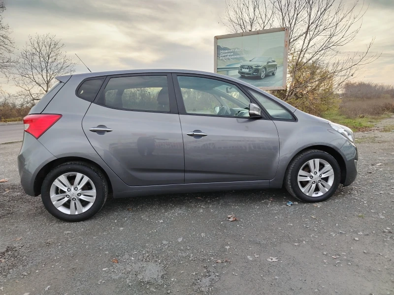 Hyundai Ix20 1.6 - 126 / БЕНЗИН / АВТОМАТИК / НАВИ / ПАНОРАМА/, снимка 4 - Автомобили и джипове - 52552738