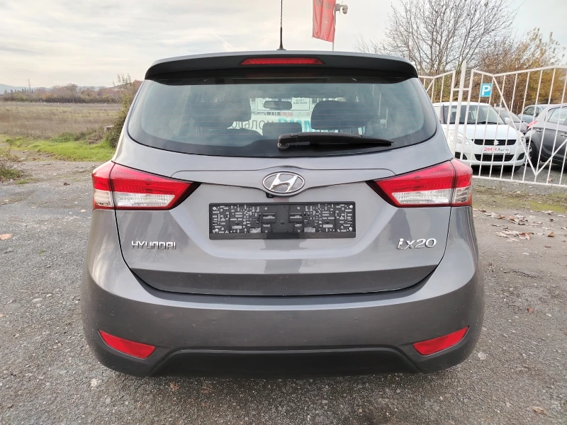 Hyundai Ix20 1.6 - 126 / БЕНЗИН / АВТОМАТИК / НАВИ / ПАНОРАМА/, снимка 6 - Автомобили и джипове - 52552738