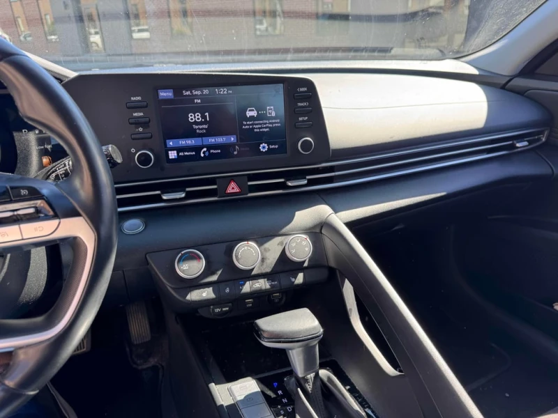 Hyundai Elantra * Preferred * CARFAX * БЕЗ ПЪРВОНАЧАЛНА ВНОСКА, снимка 10 - Автомобили и джипове - 53053909