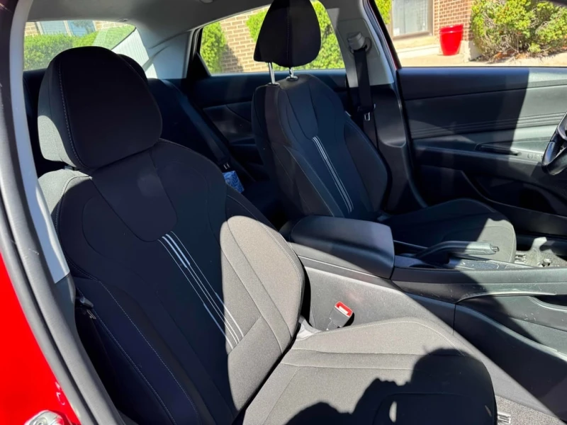 Hyundai Elantra * Preferred * CARFAX * БЕЗ ПЪРВОНАЧАЛНА ВНОСКА, снимка 11 - Автомобили и джипове - 53053909