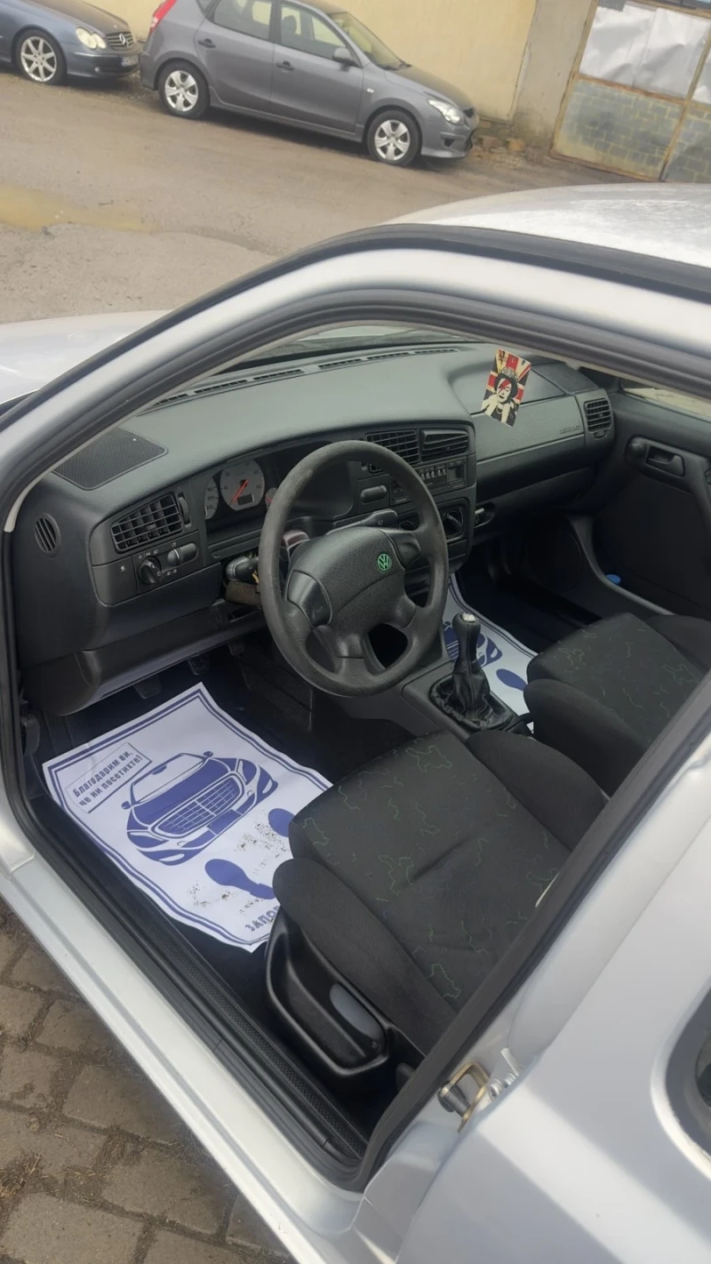 VW Golf 1.6 ЛКЛИМАТИK+ RECARO , снимка 6 - Автомобили и джипове - 53294397