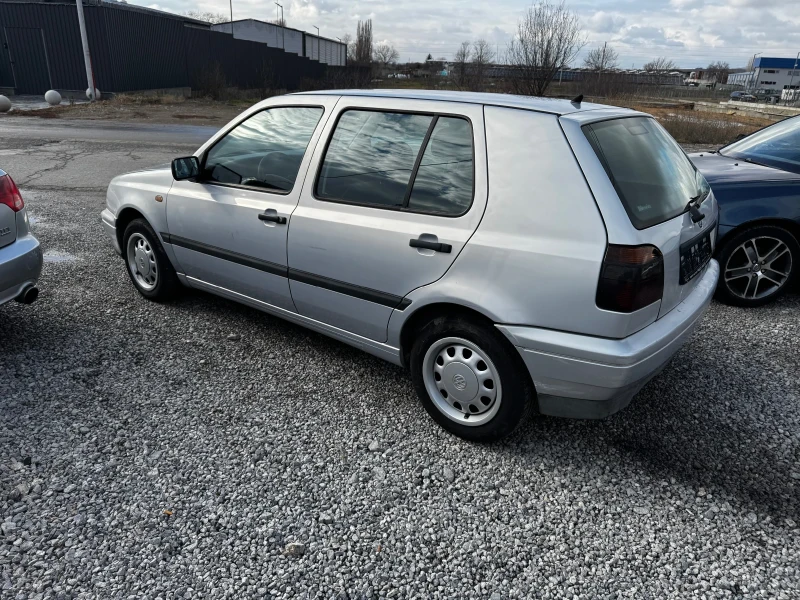 VW Golf 1.6 ЛКЛИМАТИK+ RECARO , снимка 5 - Автомобили и джипове - 53294397