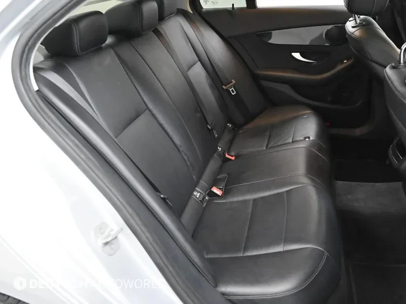 Mercedes-Benz C 200 2.0, снимка 12 - Автомобили и джипове - 54278048